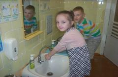В  ГУО «Дошкольный центр развития  ребёнка №1г.п. Зельва» прошла акция  «Чистые руки».