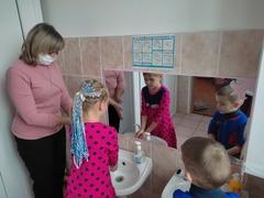 В учреждении дошкольного образования “Дошкольный центр ребёнка д. Елка” прошла акция «Чистые руки-22»